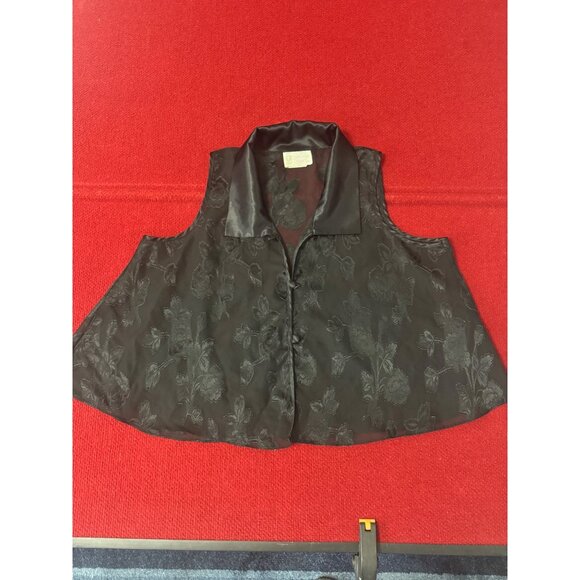 California‎ Dynasty Black Floral Embroidered Vest Medium sheer Satin Collar Made - Picture 1 of 8